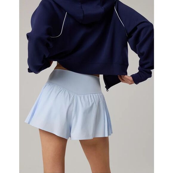 OFFLINE BY AERIE Women’s Eyelet Blue Pleated Real Me Flowy Shorts Size Medium - Picture 3 of 9